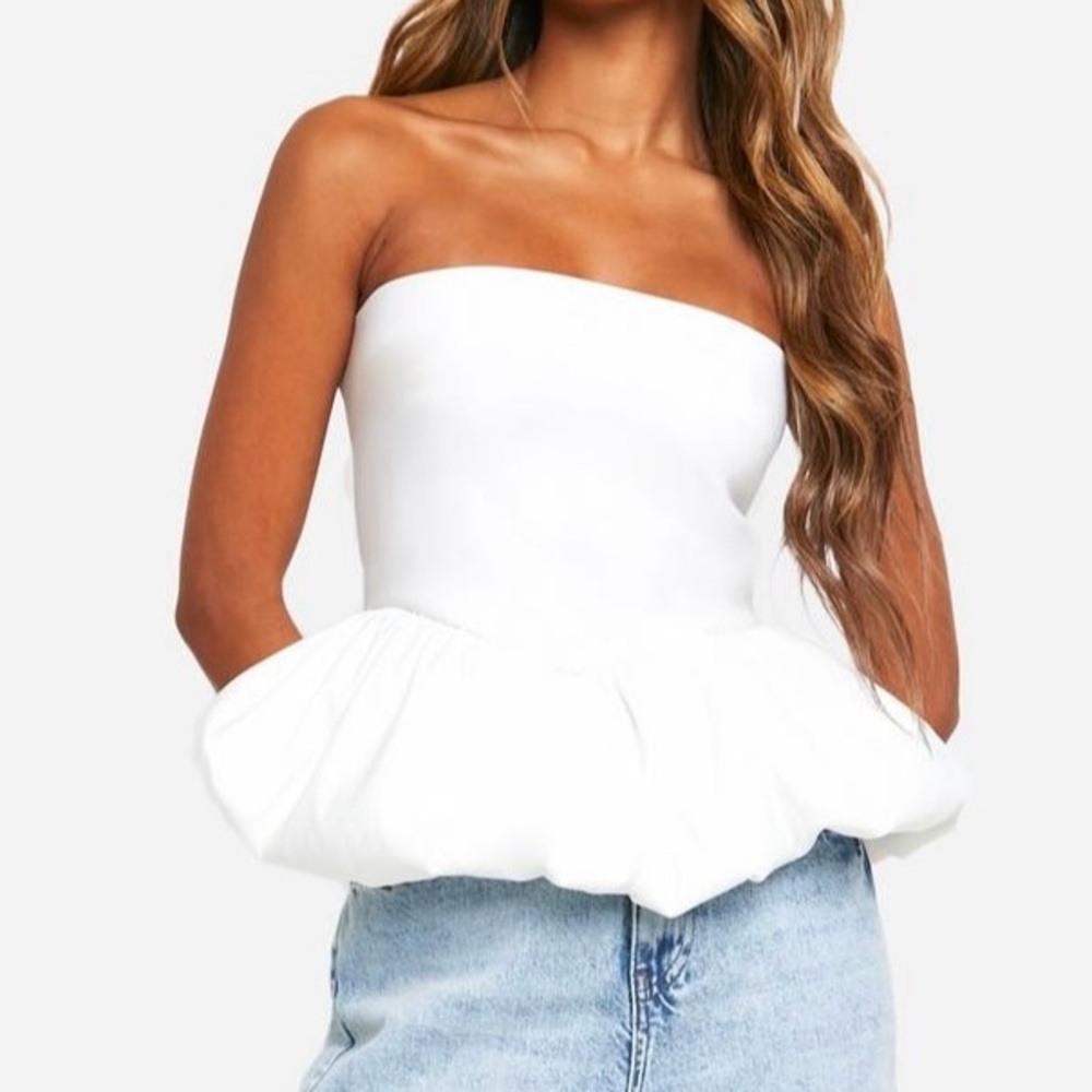 NWT BOOHOO bubble peplum top